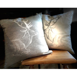 Edles Zierkissen Jacquard Hirsch Rotwild 50x50cm | Taupe Mokka